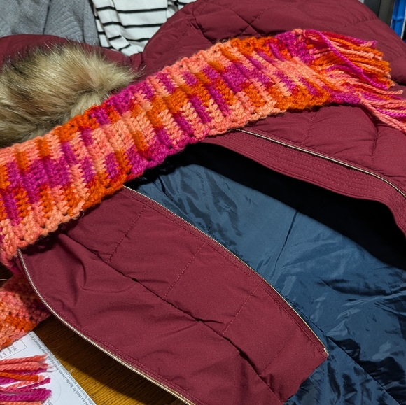 🆕NWT Tommy Hilfiger MACY'S EXCLUSIVE Faux Fur Trimmed PUFFER COAT Medium - Picture 11 of 12